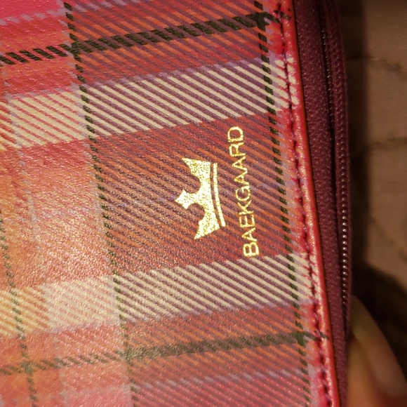 # 4 Grouping - Picture 3 of 12